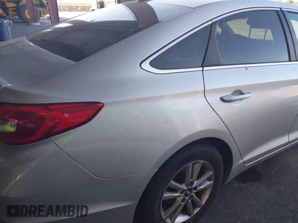 2017 Hyundai Sonata SE with VIN 5NPE24AF3HH577002, listed as a IAAI auction lot 43403557 with 131,765 mi miles and . Bid and sale history available at DreamBid. Image 6.