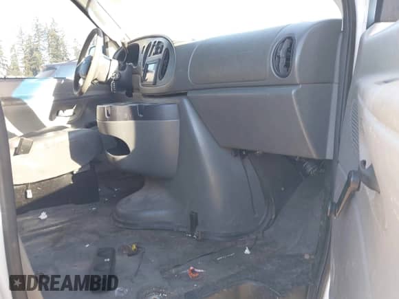 2006 Ford Econoline Cargo with VIN 1FTSS34L26DB14785, listed as a IAAI auction lot 41421286 with 202,580 mi miles and . Bid and sale history available at DreamBid. Image 5.