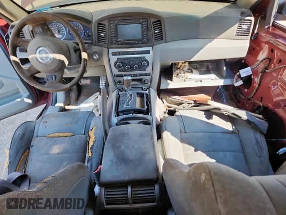 2007 Jeep Grand Cherokee SRT-8 с VIN 1J8HR78347C503824, выставлен на аукционе Copart как лот 84645325 с пробегом 154 530 миль миль и Списание • Salvage title. История ставок и продаж доступна на DreamBid. Изображение 8.