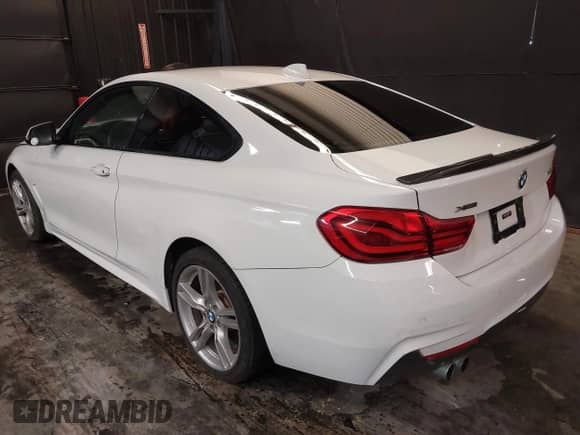 2019 BMW 4 Series 430i xDrive z VIN WBA4W5C50KAE49423, wystawiony jako IAAI lot #41344143 z przebiegiem 57 574 mil mil oraz . Historia ofert i sprzedaży dostępna na DreamBid. Obrazek 3.