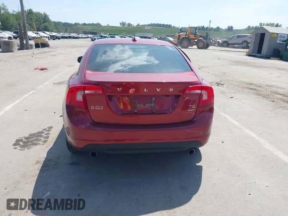 2012 Volvo S60 T6 с VIN YV1902FHXC2135120, выставлен на аукционе IAAI как лот 42952256 с пробегом 161 343 миль миль и . История ставок и продаж доступна на DreamBid. Изображение 13.
