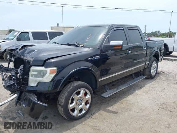 2013 Ford F-150 XLT z VIN 1FTFW1E65DFC69576, wystawiony jako IAAI lot #42198570 z przebiegiem 203 802 mil mil oraz . Historia ofert i sprzedaży dostępna na DreamBid. Obrazek 2.