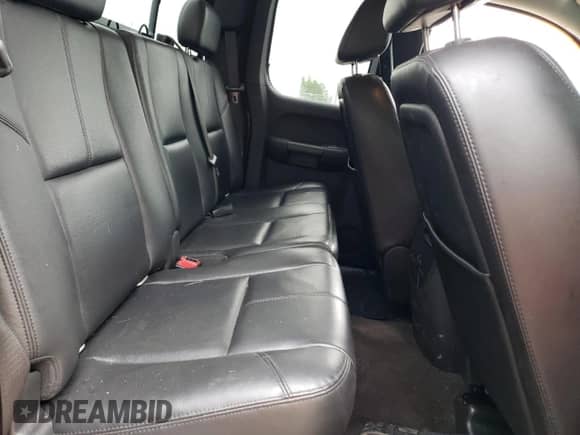 2009 Chevrolet Silverado 1500 LTZ z VIN 1GCEK39J89Z200663, wystawiony jako Copart lot #56285545 z przebiegiem 207 964 mil mil oraz Szkoda całkowita • Salvage title. Historia ofert i sprzedaży dostępna na DreamBid. Obrazek 10.