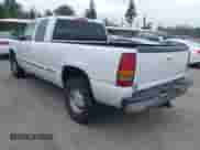 2000 GMC Sierra 1500 SLE z VIN 1GTEK19T0YZ286300, wystawiony jako IAAI lot #42681969 z przebiegiem 307 716 mil mil oraz . Historia ofert i sprzedaży dostępna na DreamBid. Obrazek 3.