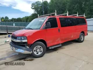 2014 Chevrolet Express Passenger LT с VIN 1GAZG1FG0E1173945, выставлен на аукционе Copart как лот 65065315 с пробегом 272 631 миль миль и Списание • Salvage title. История ставок и продаж доступна на DreamBid. Изображение 1.