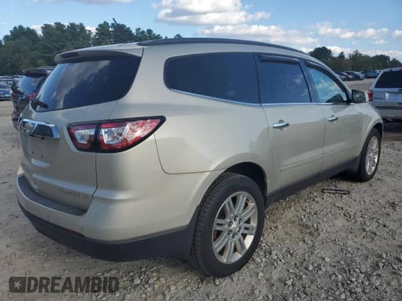 2014 Chevrolet Traverse LT with VIN 1GNKVGKD8EJ176824, listed as a Copart auction lot 81514015 with 140,297 mi miles and Clean title. Bid and sale history available at DreamBid. Image 3.