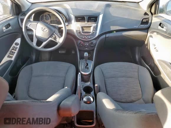 2017 Hyundai Accent SE с VIN KMHCT5AE6HU333315, выставлен на аукционе Copart как лот 69099955 с пробегом 107 463 миль миль и Чистый • Clean title. История ставок и продаж доступна на DreamBid. Изображение 8.