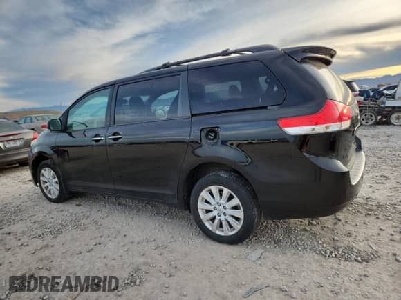 2013 Toyota Sienna XLE with VIN 5TDDK3DC3DS062951, listed as a Copart auction lot 82750885 with 179,546 mi miles and Clean title. Bid and sale history available at DreamBid. Image 2.