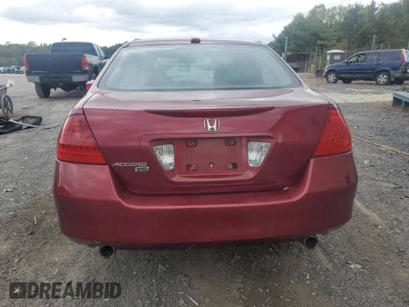2006 Honda Accord EX-L z VIN 1HGCM66536A065517, wystawiony jako Copart lot #85687795 z przebiegiem 239 721 mil mil oraz Czysty tytuł • Clean title. Historia ofert i sprzedaży dostępna na DreamBid. Obrazek 6.