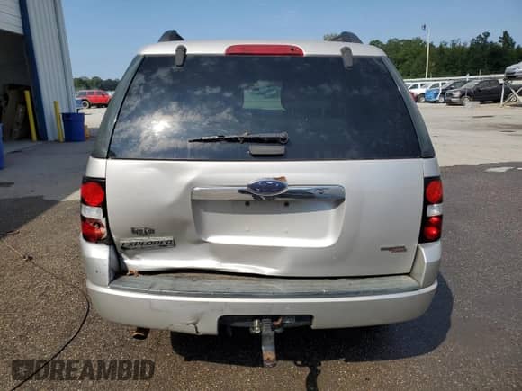2007 Ford Explorer XLT с VIN 1FMEU63E87UB25198, выставлен на аукционе Copart как лот 71803585 с пробегом 121 484 миль миль и Списание • Salvage title. История ставок и продаж доступна на DreamBid. Изображение 6.