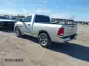 2014 Ram 1500 Express z VIN 3C6JR6AT8EG127188, wystawiony jako IAAI lot #41658879 z przebiegiem 93 431 mil mil oraz . Historia ofert i sprzedaży dostępna na DreamBid. Obrazek 3.