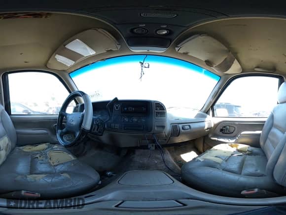 1996 Chevrolet Tahoe с VIN 1GNEK13R5TJ372035, выставлен на аукционе IAAI как лот 42718771 с пробегом 198 972 миль миль и . История ставок и продаж доступна на DreamBid. Изображение 18.