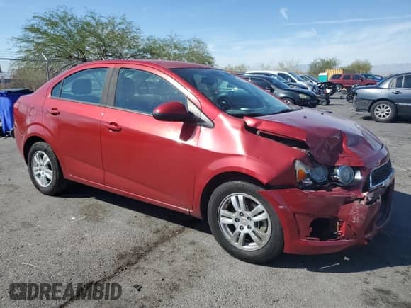 2012 Chevrolet Sonic LS z VIN 1G1JA5SH5C4222752, wystawiony jako Copart lot #69667635 z przebiegiem 86 479 mil mil oraz Szkoda całkowita • Salvage title. Historia ofert i sprzedaży dostępna na DreamBid. Obrazek 4.