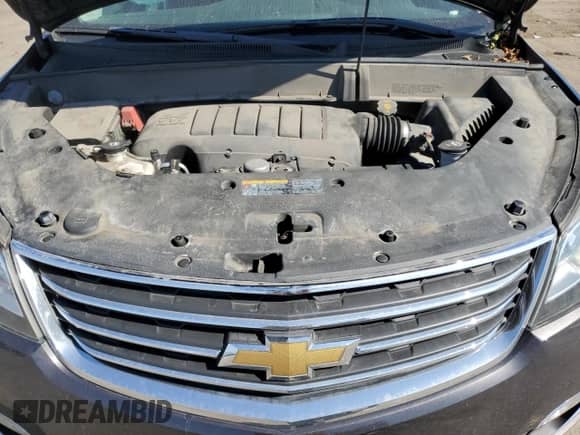 2014 Chevrolet Traverse LT z VIN 1GNKVGKD5EJ272961, wystawiony jako Copart lot #82192175 z przebiegiem 93 832 mil mil oraz Czysty tytuł • Clean title. Historia ofert i sprzedaży dostępna na DreamBid. Obrazek 12.