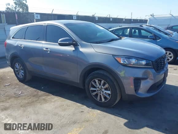 2020 Kia Sorento LX с VIN 5XYPG4A3XLG656974, выставлен на аукционе IAAI как лот 42232165 с пробегом 115 624 миль миль и . История ставок и продаж доступна на DreamBid. Изображение 1.