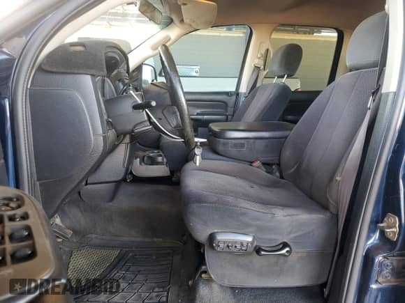 2003 Dodge 2500 ST z VIN 3D7KA28C43G846444, wystawiony jako Copart lot #54414895 z przebiegiem 215 692 mil mil oraz Szkoda całkowita • Salvage title. Historia ofert i sprzedaży dostępna na DreamBid. Obrazek 7.