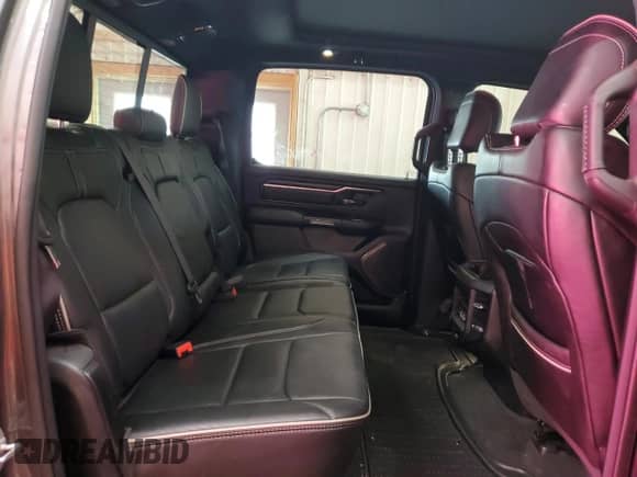 2022 Ram 1500 Limited z VIN 1C6SRFHT9NN328700, wystawiony jako Copart lot #68010915 z przebiegiem 70 522 mil mil oraz Szkoda całkowita • Salvage title. Historia ofert i sprzedaży dostępna na DreamBid. Obrazek 10.