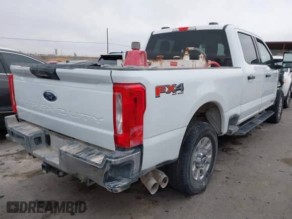 2024 Ford F-250 XL с VIN 1FT7W2BT8REC67547, выставлен на аукционе IAAI как лот 41260449 с пробегом 25 964 миль миль и . История ставок и продаж доступна на DreamBid. Изображение 4.