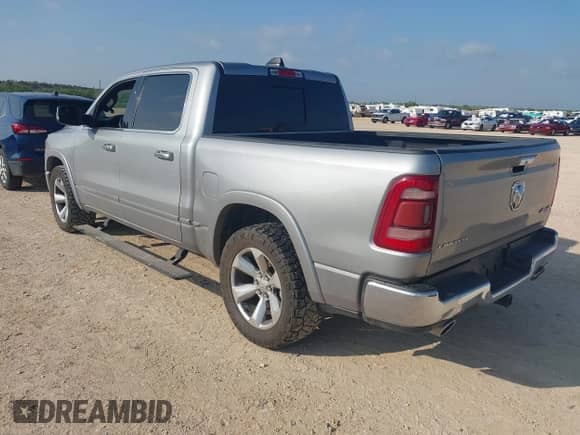 2022 Ram 1500 Limited z VIN 1C6SRFHT5NN189066, wystawiony jako IAAI lot #42736610 z przebiegiem Nie podano mil oraz . Historia ofert i sprzedaży dostępna na DreamBid. Obrazek 3.