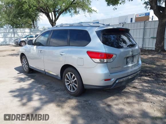 2013 Nissan Pathfinder SV с VIN 5N1AR2MN8DC636208, выставлен на аукционе IAAI как лот 43052642 с пробегом 171 903 миль миль и . История ставок и продаж доступна на DreamBid. Изображение 3.