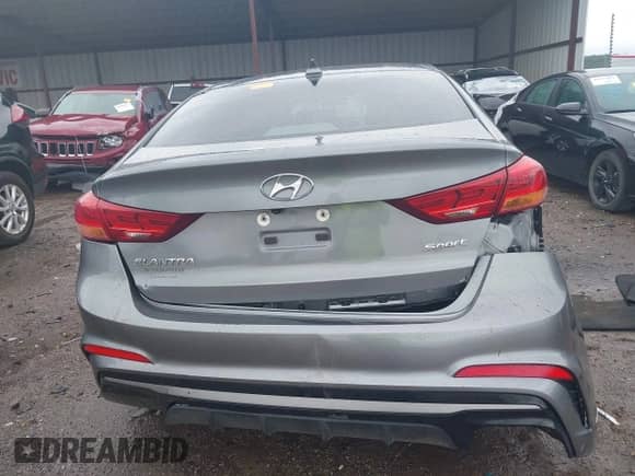 2018 Hyundai Elantra Sport с VIN KMHD04LBXJU558322, выставлен на аукционе IAAI как лот 43083783 с пробегом 123 971 миль миль и . История ставок и продаж доступна на DreamBid. Изображение 16.