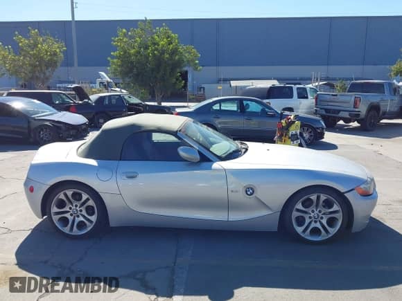 2003 BMW Z4 3.0i with VIN 4USBT53433LU05066, listed as a IAAI auction lot 43388703 with 88,565 mi miles and . Bid and sale history available at DreamBid. Image 13.