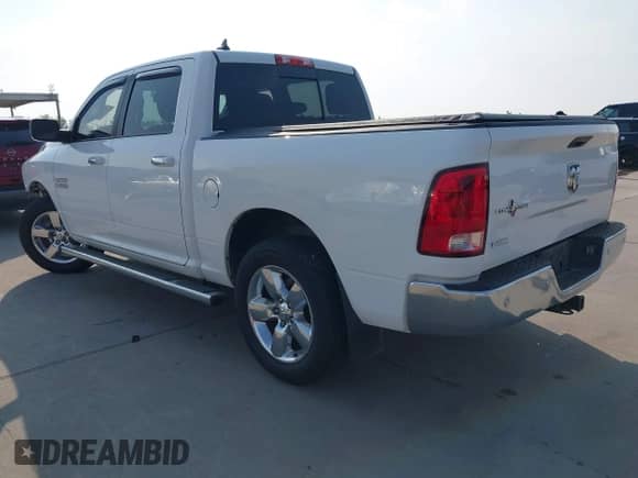 2015 Ram 1500 Big Horn z VIN 1C6RR6LG8FS634671, wystawiony jako IAAI lot #42253890 z przebiegiem 165 575 mil mil oraz . Historia ofert i sprzedaży dostępna na DreamBid. Obrazek 3.