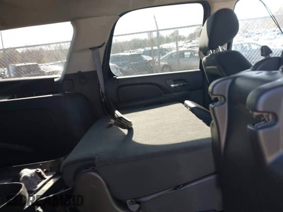 2013 Chevrolet Tahoe Commercial with VIN 1GNLC2E05DR266048, listed as a IAAI auction lot 40848505 with 95,459 mi miles and . Bid and sale history available at DreamBid. Image 8.