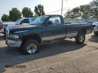 1995 Dodge 2500 with VIN 1B7KF26W1SS168770, listed as a Copart auction lot 60176385 with 137,970 mi miles and Clean title. Bid and sale history available at DreamBid. Image 1.