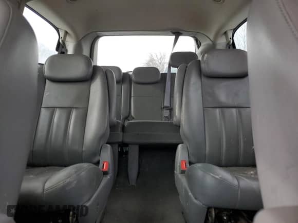 2009 Dodge Caravan with VIN 2D8HN44X09R698892, listed as a Copart auction lot 46064705 with 275,299 mi miles and Clean title. Bid and sale history available at DreamBid. Image 10.
