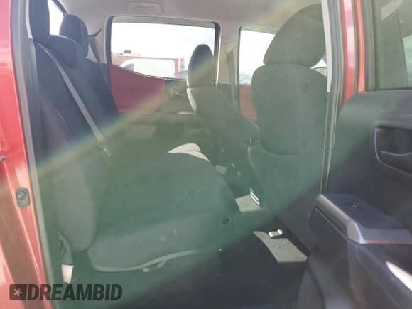 2018 Toyota Tacoma SR5 with VIN 5TFAZ5CN0JX056284, listed as a Copart auction lot 47046135 with 122,890 mi miles and Clean title. Bid and sale history available at DreamBid. Image 10.