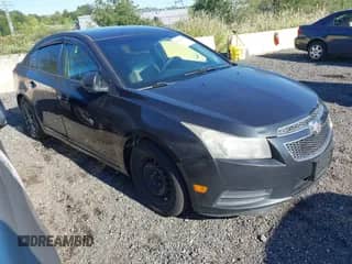 2014 Chevrolet Cruze LS с VIN 1G1PA5SG1E7165291, выставлен на аукционе IAAI как лот 43239522 с пробегом 193 261 миль миль и . История ставок и продаж доступна на DreamBid. Изображение 1.