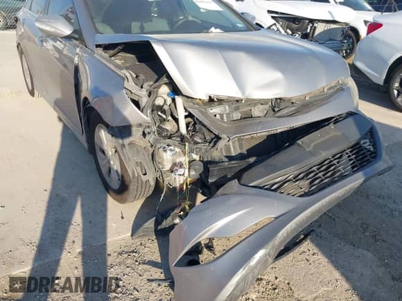 2013 Hyundai Sonata z VIN KMHEC4A46DA071883, wystawiony jako IAAI lot #42334981 z przebiegiem 200 689 mil mil oraz . Historia ofert i sprzedaży dostępna na DreamBid. Obrazek 6.