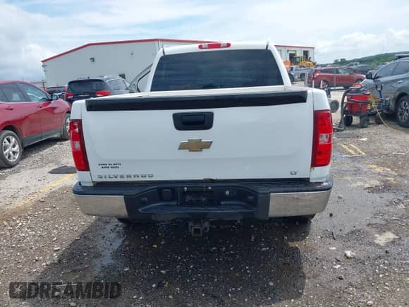 2007 Chevrolet Silverado 1500 1LT z VIN 3GCEK13M27G503233, wystawiony jako IAAI lot #42487465 z przebiegiem 220 704 mil mil oraz . Historia ofert i sprzedaży dostępna na DreamBid. Obrazek 16.