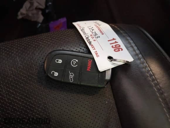 2014 Jeep Grand Cherokee Summit with VIN 1C4RJFJM6EC418853, listed as a IAAI auction lot 42787628 with 80,435 mi miles and . Bid and sale history available at DreamBid. Image 11.