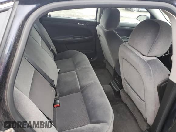 2010 Chevrolet Impala LS z VIN 2G1WA5EK1A1226447, wystawiony jako Copart lot #86466875 z przebiegiem 113 015 mil mil oraz Nie do naprawy • Non repairable. Historia ofert i sprzedaży dostępna na DreamBid. Obrazek 10.