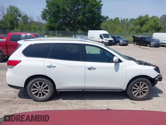 2016 Nissan Pathfinder Platinum with VIN 5N1AR2MM1GC655985, listed as a IAAI auction lot 42721640 with 175,902 mi miles and . Bid and sale history available at DreamBid. Image 13.