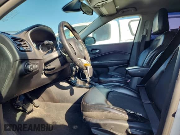 2018 Jeep Compass Altitude с VIN 3C4NJCBB9JT408195, выставлен на аукционе Copart как лот 81407365 с пробегом 157 410 миль миль и Чистый • Clean title. История ставок и продаж доступна на DreamBid. Изображение 7.
