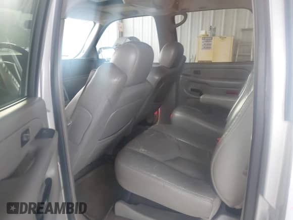 2004 Chevrolet Suburban LT с VIN 1GNEC16Z44J222282, выставлен на аукционе IAAI как лот 42484494 с пробегом 203 560 миль миль и . История ставок и продаж доступна на DreamBid. Изображение 8.