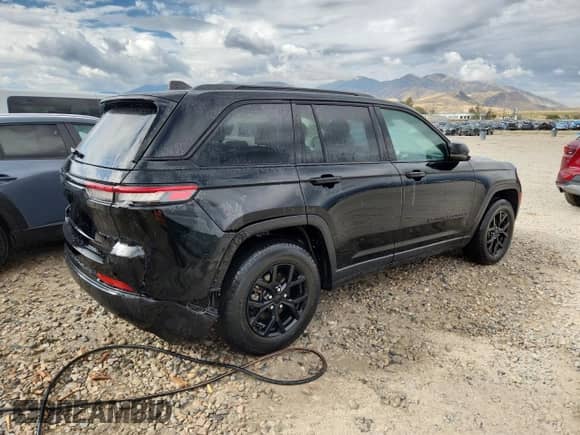 2024 Jeep Grand Cherokee Altitude with VIN 1C4RJHAG5RC109127, listed as a Copart auction lot 81615195 with 45,039 mi miles and Non repairable. Bid and sale history available at DreamBid. Image 3.