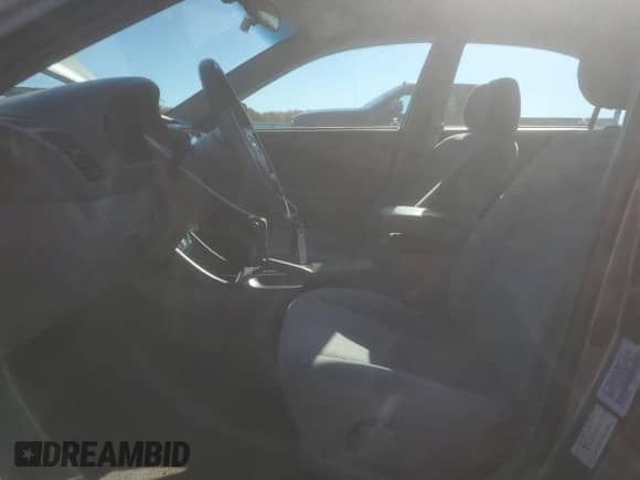 2002 Toyota Camry LE с VIN 4T1BE32K02U573319, выставлен на аукционе Copart как лот 87076145 с пробегом 121 719 миль миль и Списание • Salvage title. История ставок и продаж доступна на DreamBid. Изображение 7.