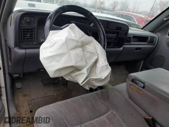 1997 Dodge 1500 with VIN 3B7HF13Y0VG795384, listed as a Copart auction lot 86085574 with 98,945 mi miles and Salvage title. Bid and sale history available at DreamBid. Image 8.