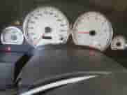 2007 Saturn VUE V6 z VIN 5GZCZ53457S841114, wystawiony jako Copart lot #77676254 z przebiegiem 130 615 mil mil oraz Szkoda całkowita • Salvage title. Historia ofert i sprzedaży dostępna na DreamBid. Obrazek 9.