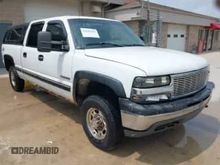 2002 Chevrolet Silverado 1500HD LS z VIN 1GCGK13U72F183202, wystawiony jako IAAI lot #42501324 z przebiegiem 257 756 mil mil oraz . Historia ofert i sprzedaży dostępna na DreamBid. Obrazek 1.