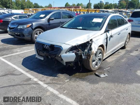 2016 Hyundai Sonata Limited with VIN KMHE34L1XGA017347, listed as a IAAI auction lot 43192771 with 74,523 mi miles and . Bid and sale history available at DreamBid. Image 17.