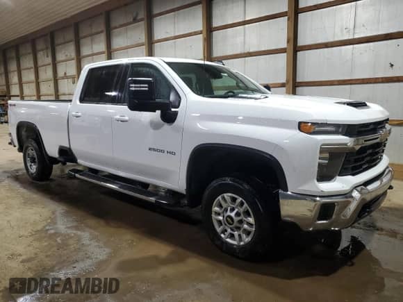 2024 Chevrolet Silverado 2500HD LT z VIN 1GC4YNEYXRF423538, wystawiony jako Copart lot #51919115 z przebiegiem 38 174 mil mil oraz Czysty tytuł • Clean title. Historia ofert i sprzedaży dostępna na DreamBid. Obrazek 4.