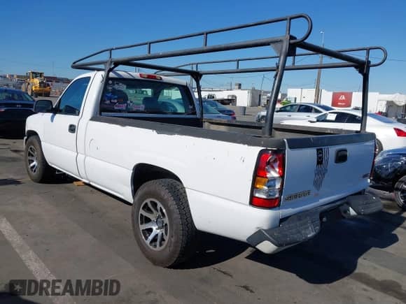 2007 GMC Sierra 1500 SLE with VIN 1GTEC14V17Z195251, listed as a IAAI auction lot 41293743 with 186,642 mi miles and . Bid and sale history available at DreamBid. Image 3.