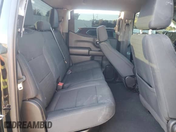 2024 Chevrolet Silverado 1500 Custom Trail Boss z VIN 3GCUDCE83RG218772, wystawiony jako Copart lot #44648145 z przebiegiem 8 672 mil mil oraz Szkoda całkowita • Salvage title. Historia ofert i sprzedaży dostępna na DreamBid. Obrazek 10.