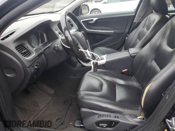 2016 Volvo S60 T5 Premier с VIN YV1612TK9G2391951, выставлен на аукционе Copart как лот 81272885 с пробегом 165 262 миль миль и Списание • Salvage title. История ставок и продаж доступна на DreamBid. Изображение 7.