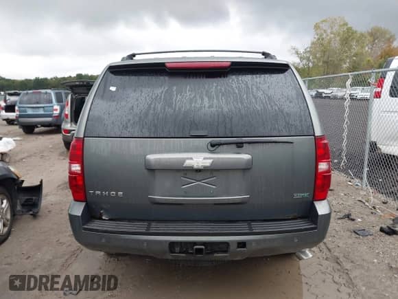 2011 Chevrolet Tahoe LT с VIN 1GNSKBE09BR204132, выставлен на аукционе IAAI как лот 43304603 с пробегом 226 411 миль миль и . История ставок и продаж доступна на DreamBid. Изображение 16.